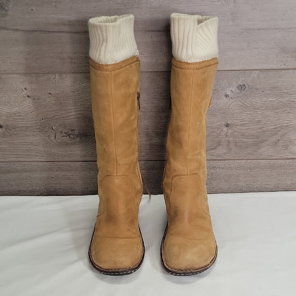 UGG Shoes - Womens UGG Skylair 1939 Wedge Tall Boots size 7.5